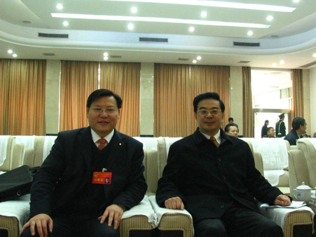 董事长王五星与较高人民法院院长周强合影