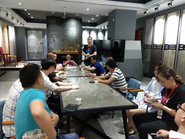 仿古砖加盟,仿古砖招商,仿古砖十大品牌,金达雅瓷砖,喷墨砖